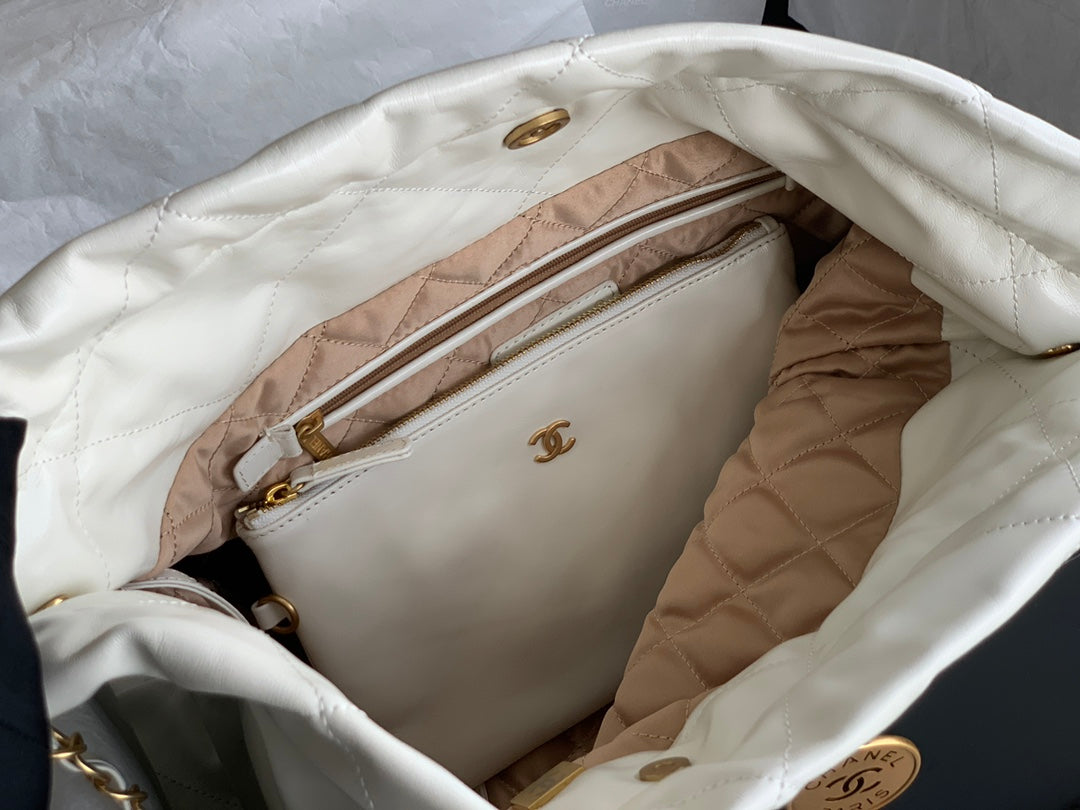 CCラージ42ハンドバッグ、ホワイトシャイニーカーフスキン、ゴールド金具