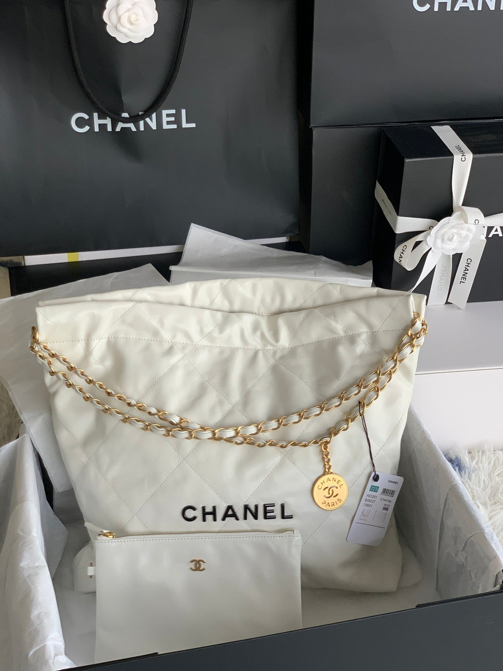 CCラージ42ハンドバッグ、ホワイトシャイニーカーフスキン、ゴールド金具