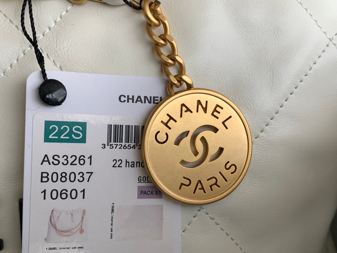 CCラージ42ハンドバッグ、ホワイトシャイニーカーフスキン、ゴールド金具