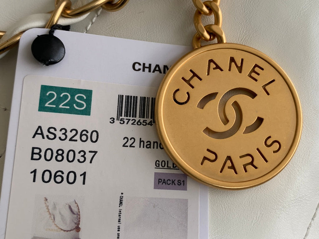 CC ミディアム 37 ハンドバッグ（ホワイトシャイニーカーフスキン、ゴールド金具）