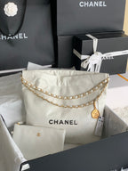 CC ミディアム 37 ハンドバッグ（ホワイトシャイニーカーフスキン、ゴールド金具）