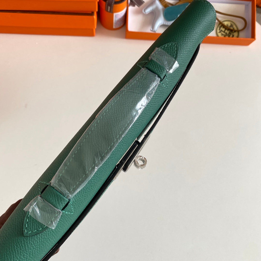 ケリーカット 31 グリーンフォレストカーフスキン、シルバーハードウェア