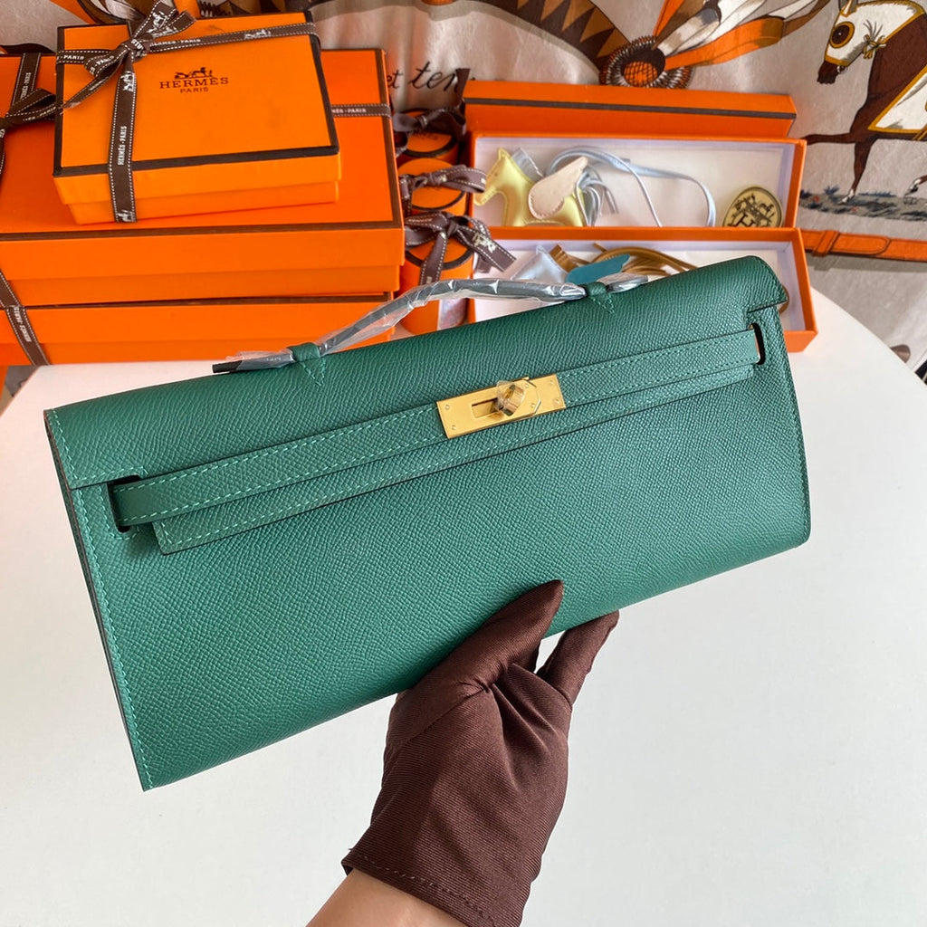 KELLY CUT 31 IN GREEN FOREST CALFSKIN WITH GOLD HARDWARE