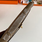 ケリーカット 31 モカブラウンカーフスキン、ゴールド金具