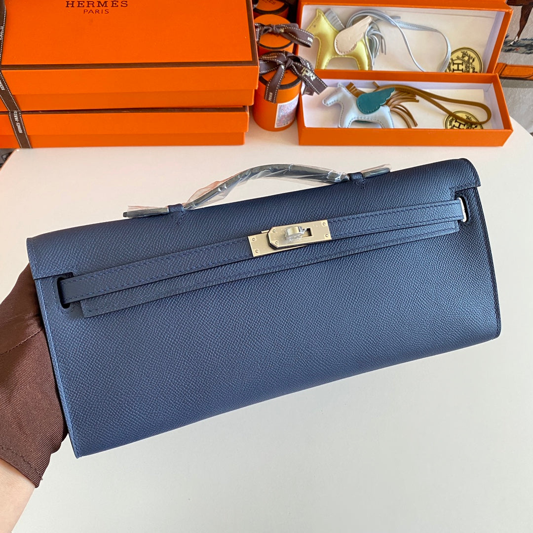 KELLY CUT 31 IN CLASSIC BLUE CALFSKIN WITH SILVER HARDWARE