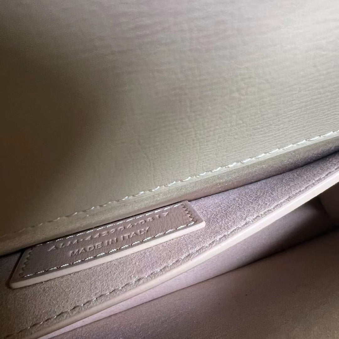 サンセット ミディアム 22インチ ベージュ カーフスキン ゴールドハードウェア