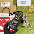 マトラッセレザーショルダーバッグ 23インチ ブラック エンボスカーフスキン ゴールド金具