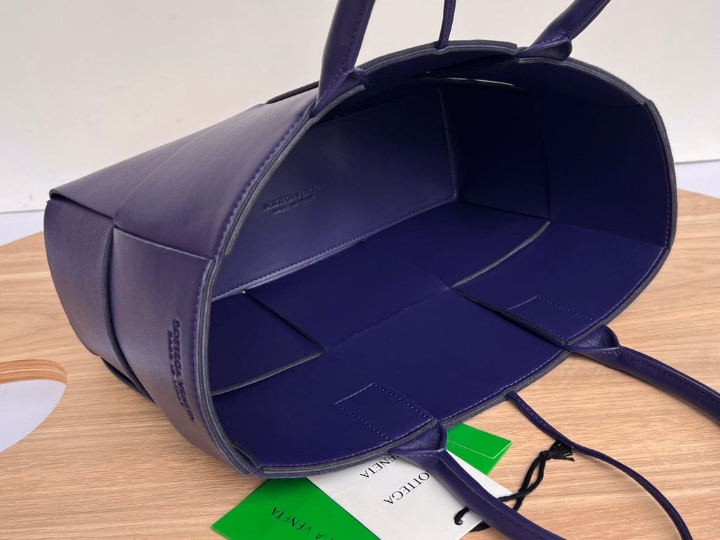 イーストベイパープルラムスキンのスモールアルコトート30