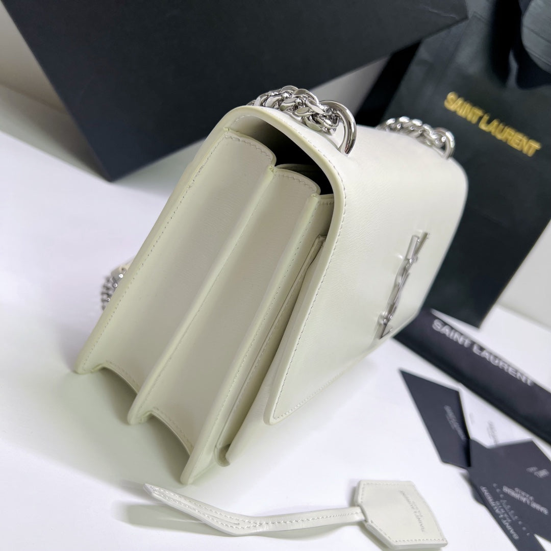 サンセット ミディアム 22インチ ホワイトカーフスキン シルバーハードウェア