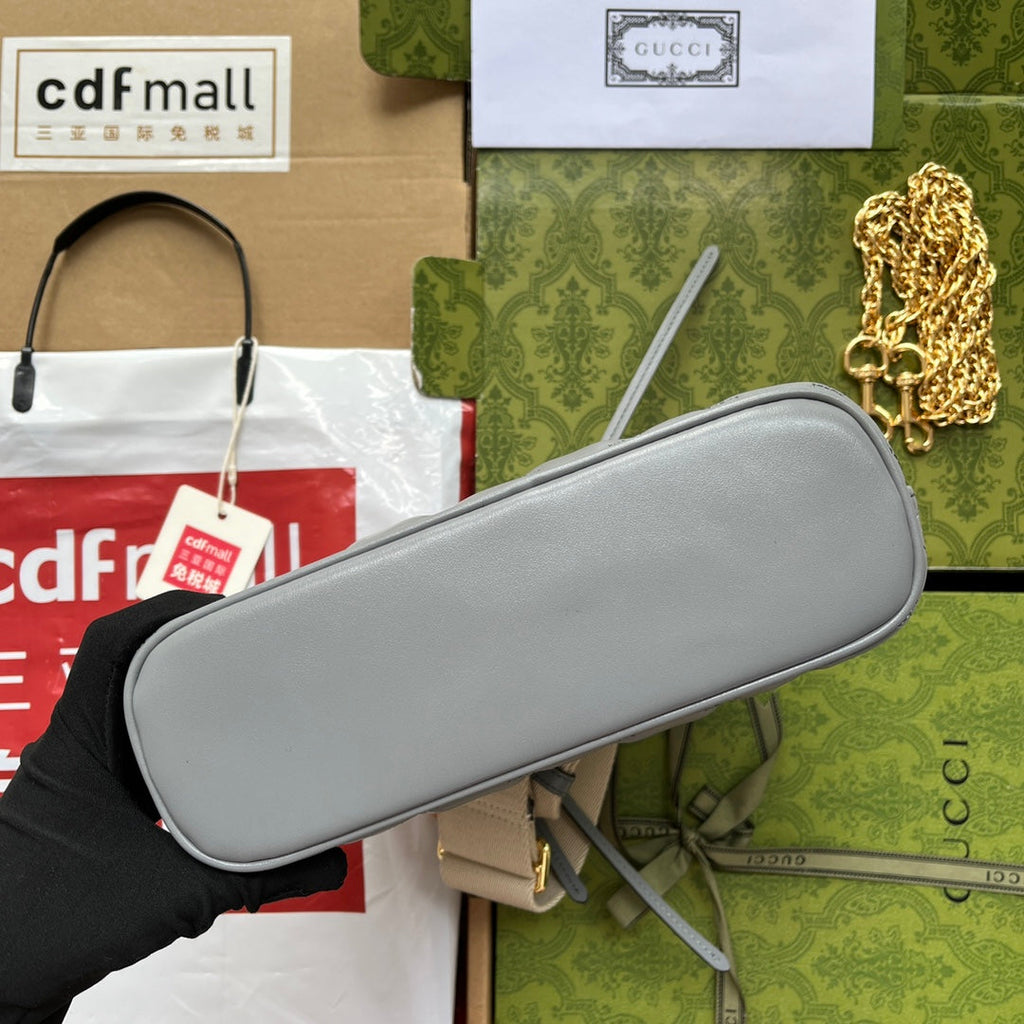 マテラッセ レザー ショルダーバッグ 23インチ グレー エンボスカーフスキン ゴールド金具