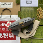 マテラッセ レザー ショルダーバッグ 23インチ グレー エンボスカーフスキン ゴールド金具