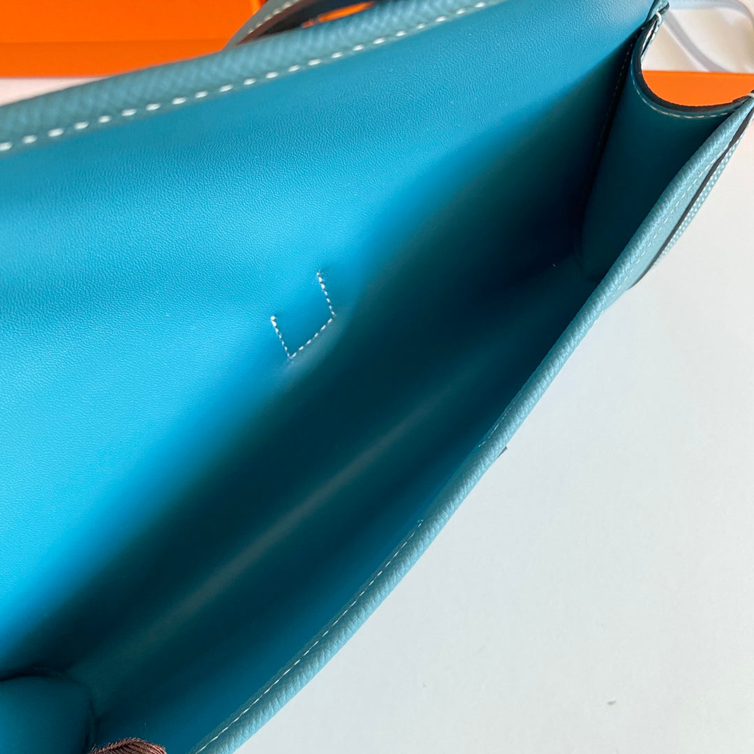 JIGE ELAN 29 エーゲブルーカーフスキンクラッチ