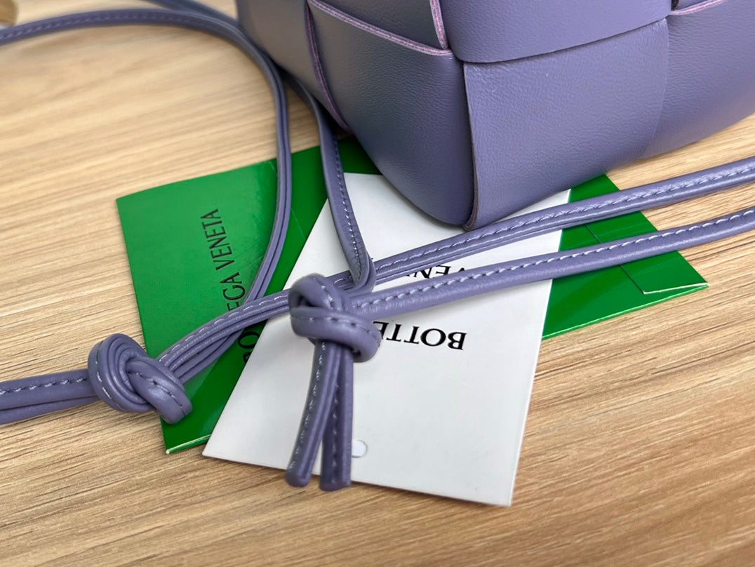 スモールカセットバケット 18インチ ウルトラバイオレットカーフスキン