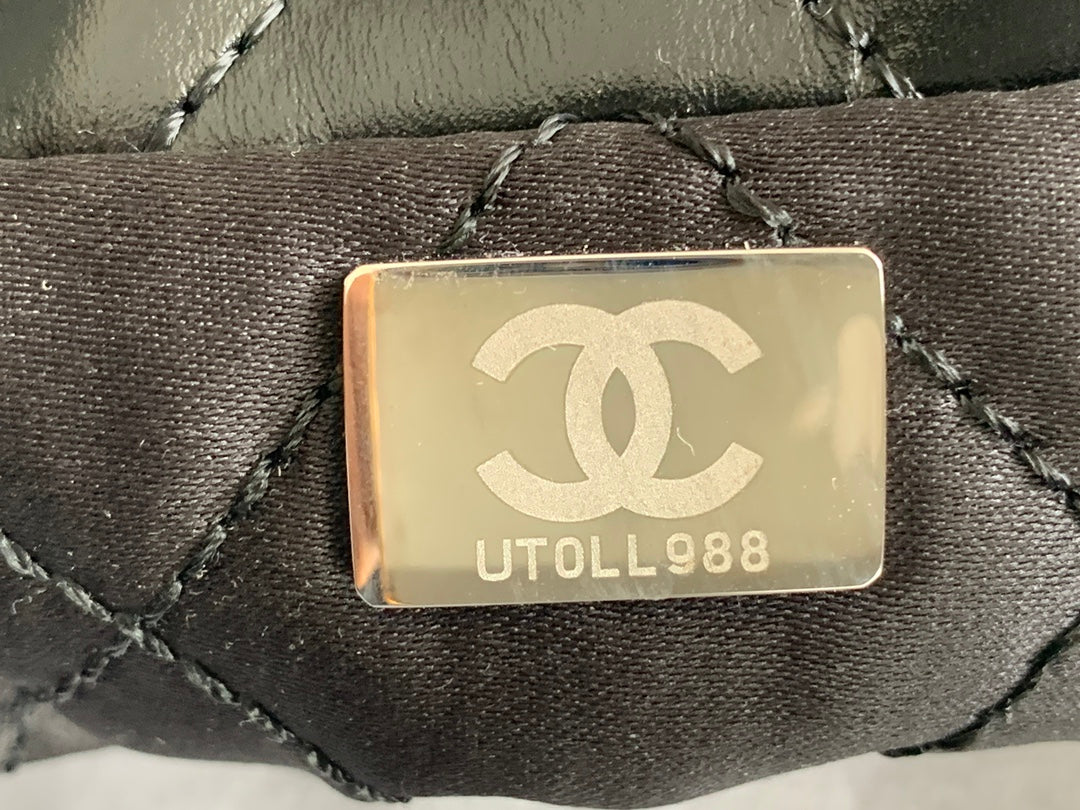 CCラージ42ハンドバッグ（ブラック、シャイニーカーフスキン、シルバー金具）