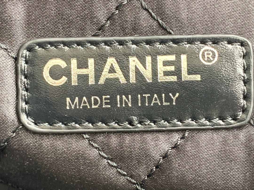 CC ミディアム 37 ハンドバッグ（ブラック、シャイニーカーフスキン、シルバー金具）