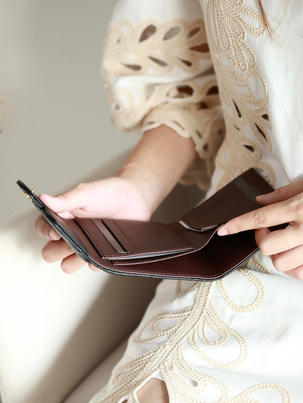 CCフラップカードホルダー 11.5 ブラック グレインカーフスキン ゴールドアイコン