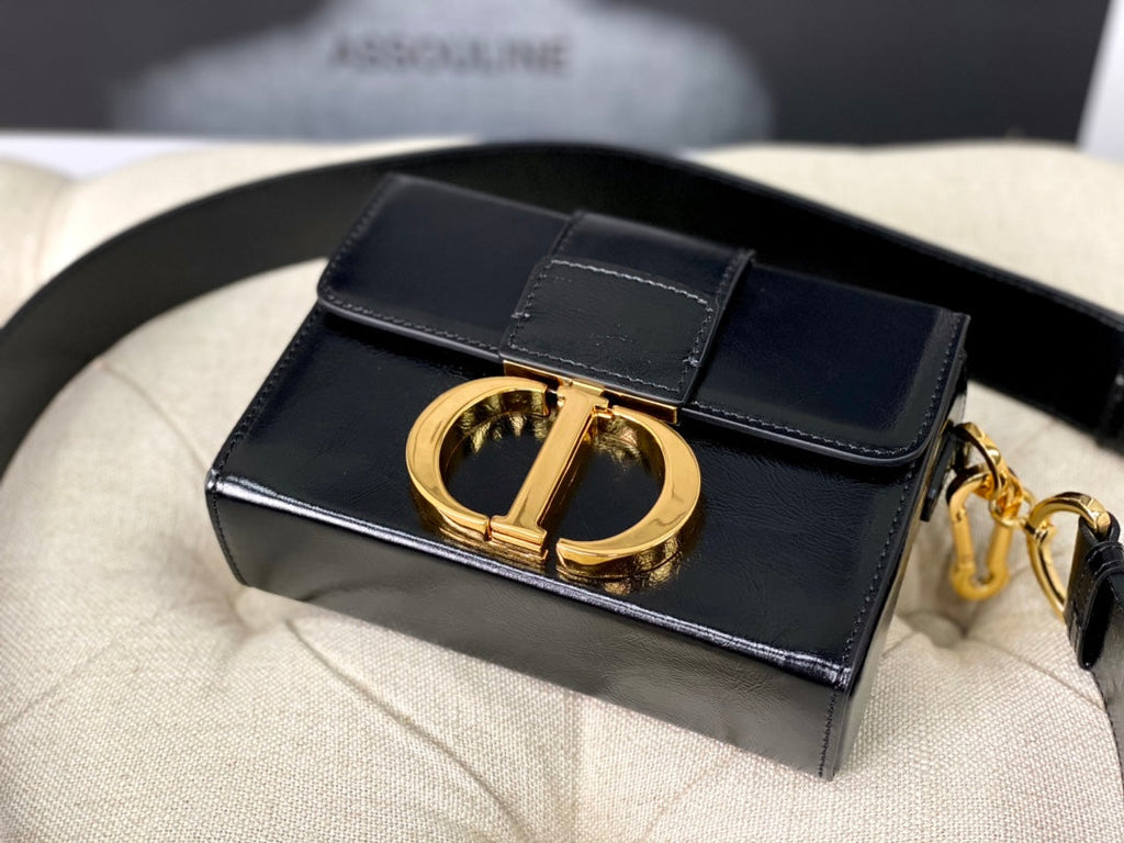 モンテーニュ 19 ハンドバッグ（ブラックカーフスキン）