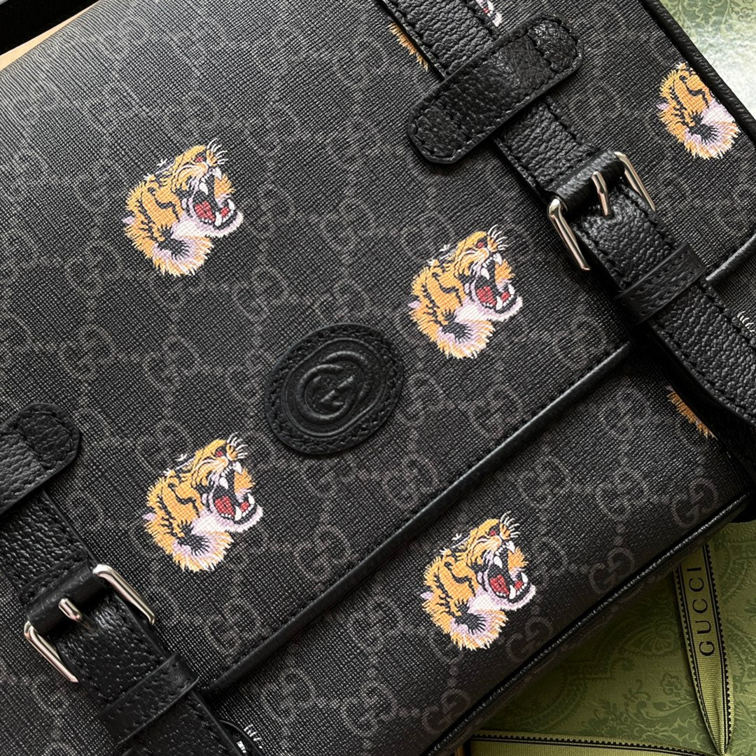 タイガープリント メッセンジャーバッグ 28 ブラックキャンバス＆レザートリム