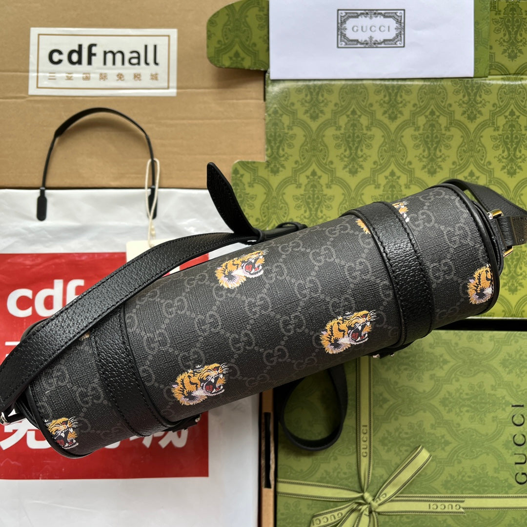 タイガープリント メッセンジャーバッグ 28 ブラックキャンバス＆レザートリム