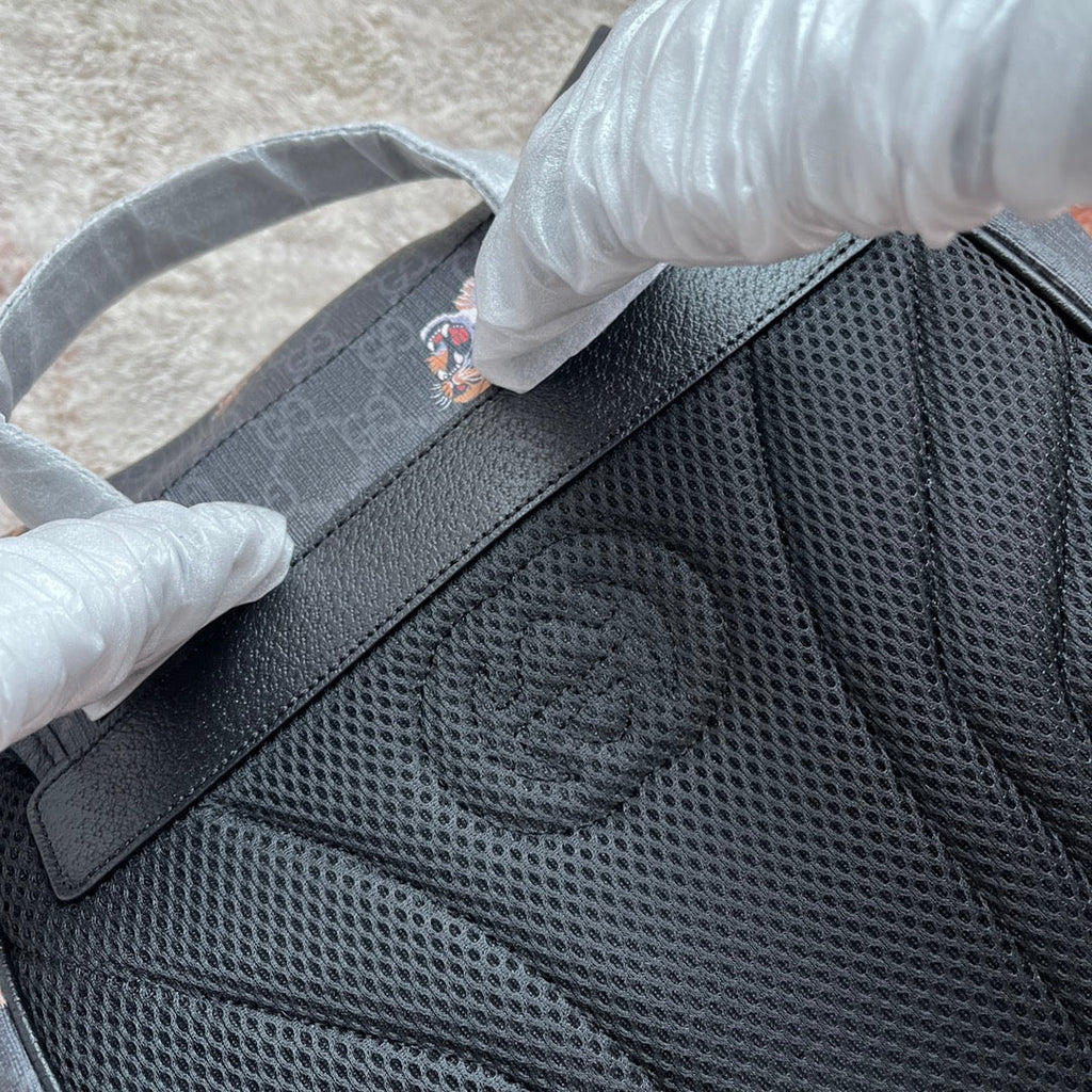 タイガープリント ミディアム バックパック 43 ブラック キャンバス＆レザートリム