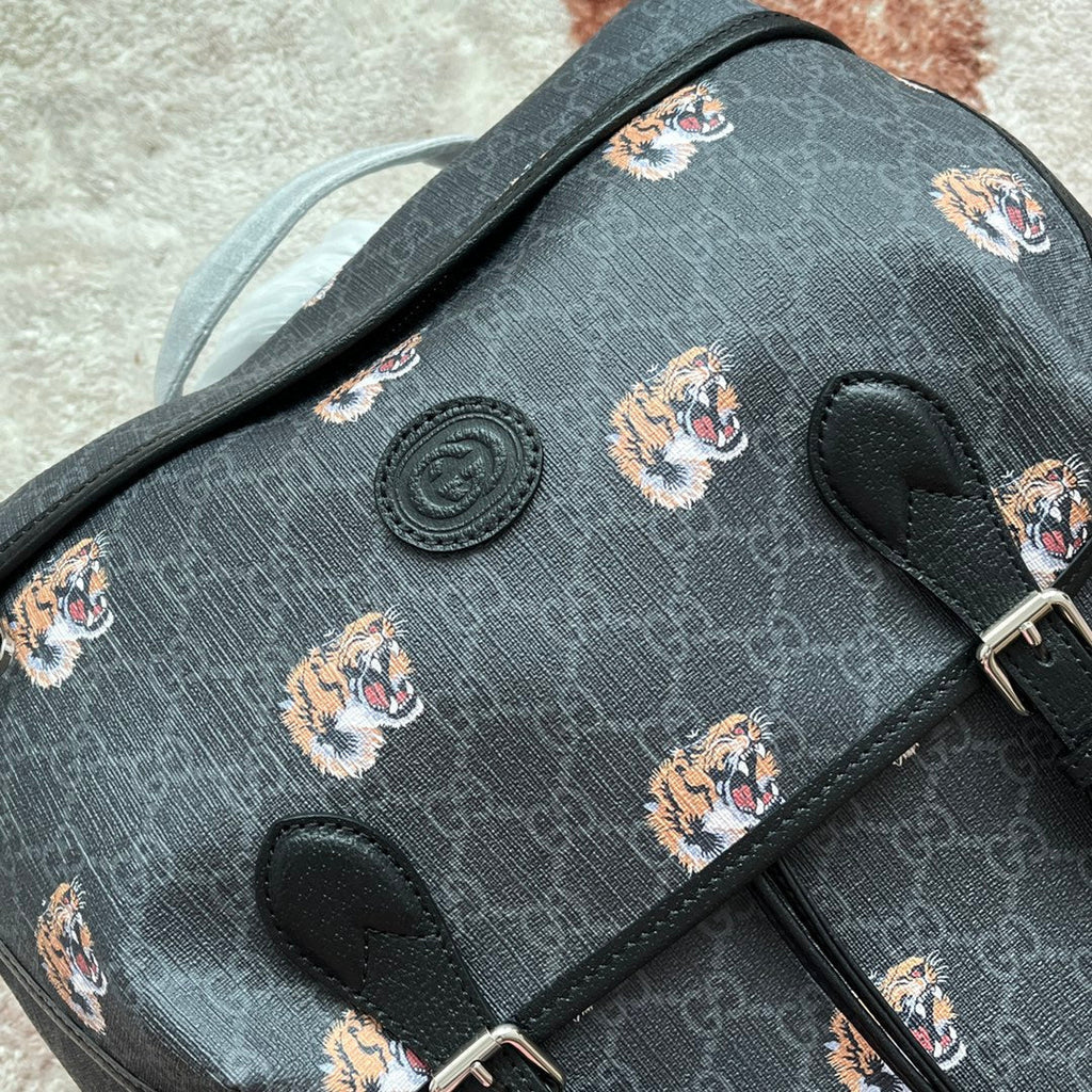 タイガープリント ミディアム バックパック 43 ブラック キャンバス＆レザートリム