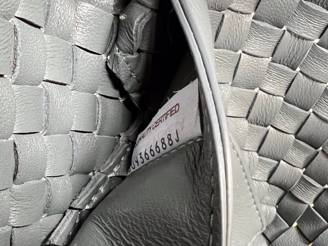 ミニ キャバット 20 オニキス ブラック ラムスキン