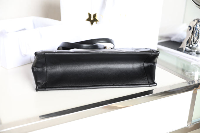 ミディアムトートブック26バッグ（ブラックカーフスキン）