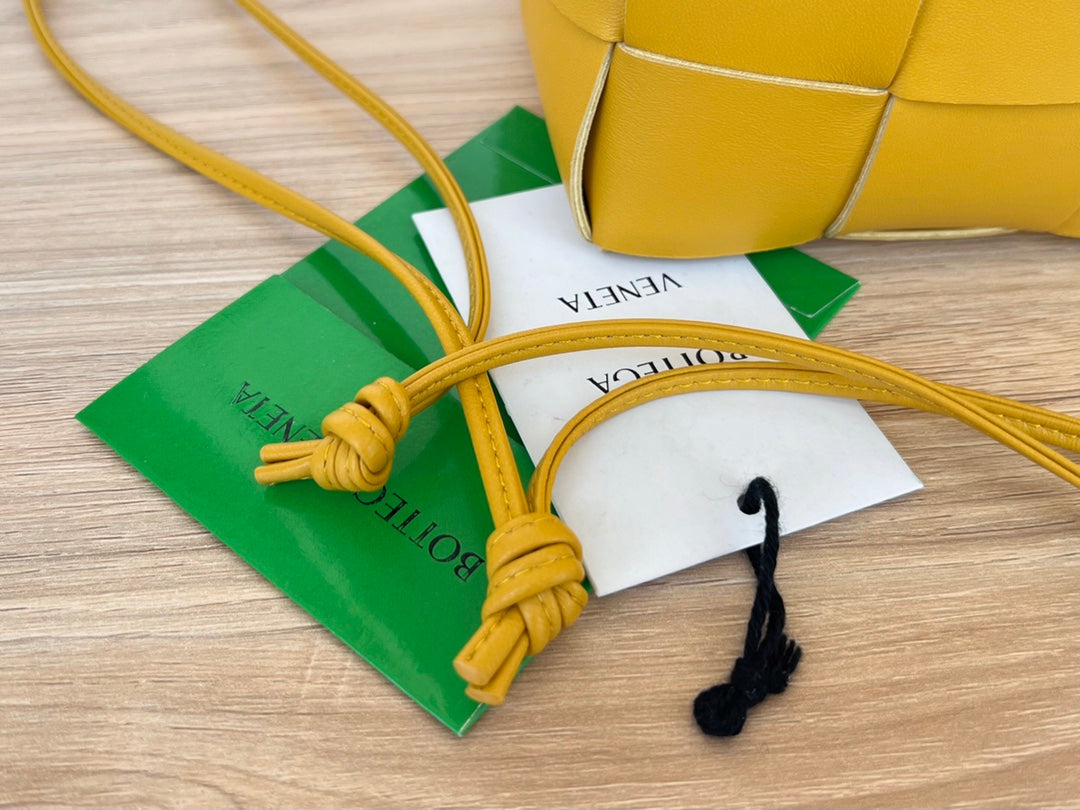 スモールカセットバケット 18インチ メリゴールドカーフスキン