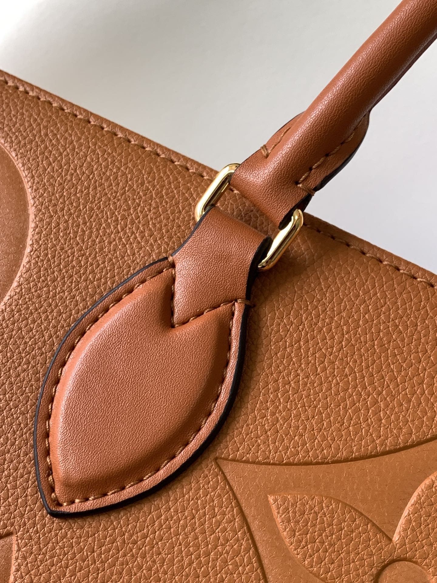 オンザゴー GM 41 ゴールド