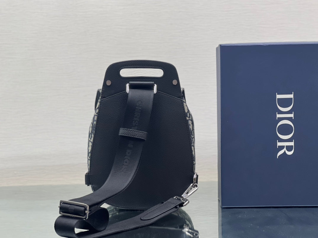 ギャロップ スリングバッグ 27 ベージュミックスブラック オブリークジャカード＆カーフスキン