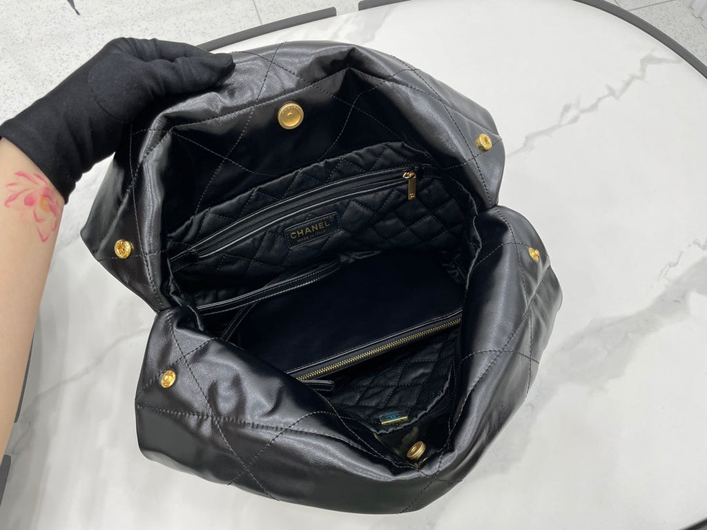 CC ミディアム 37 ハンドバッグ（ブラックカーフスキン、ゴールド金具）