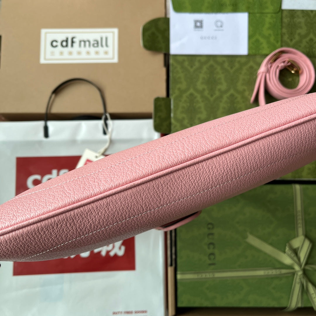 ミディアムショルダーバッグ 39インチ ライトピンク カーフスキン ゴールド金具