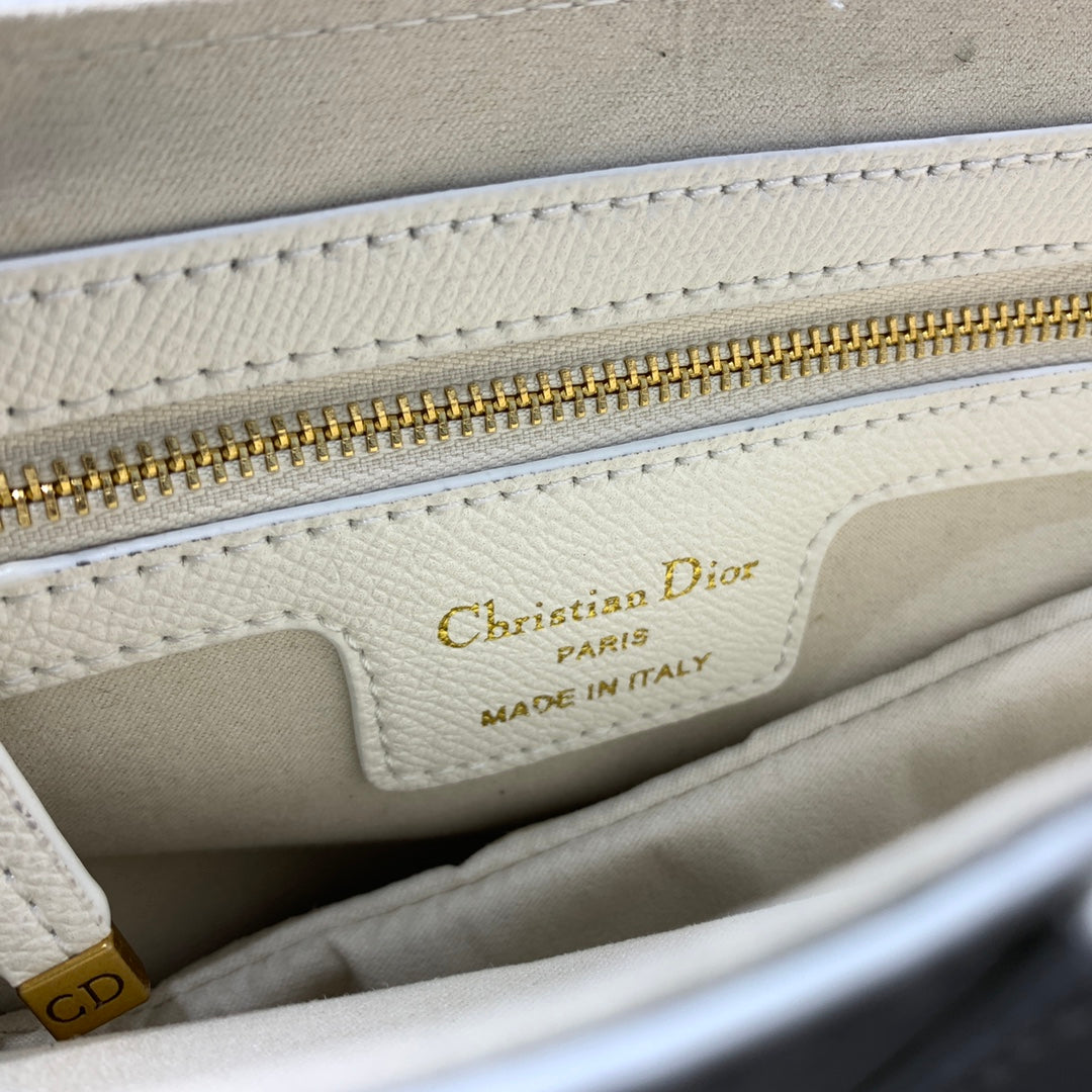 CDサドルバッグストラップ ウォームトープ グレインホワイトカーフスキン