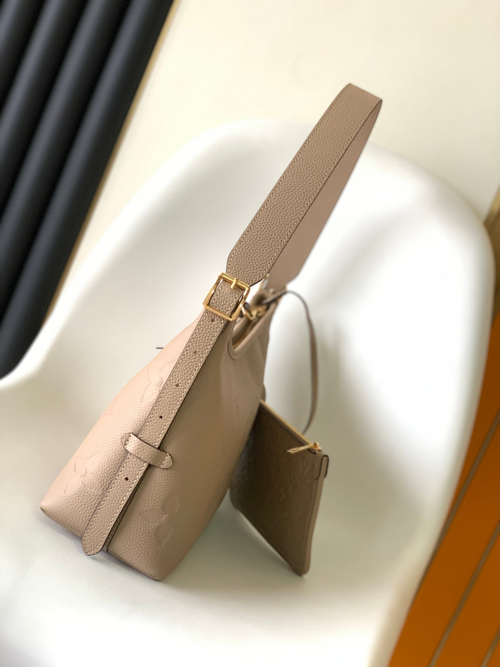 キャリーオール PM 29 ベージュ モノグラム グレインカウハイドレザー