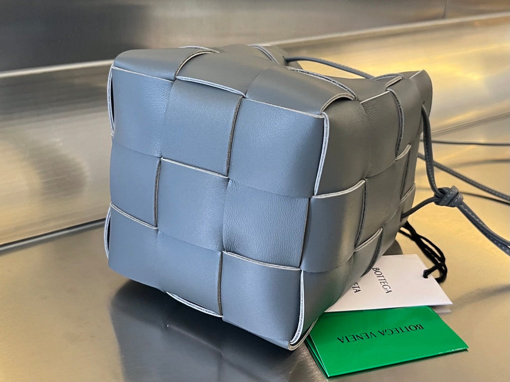 デイヴィーズ グレーカーフスキン製 スモール カセット バケット 18