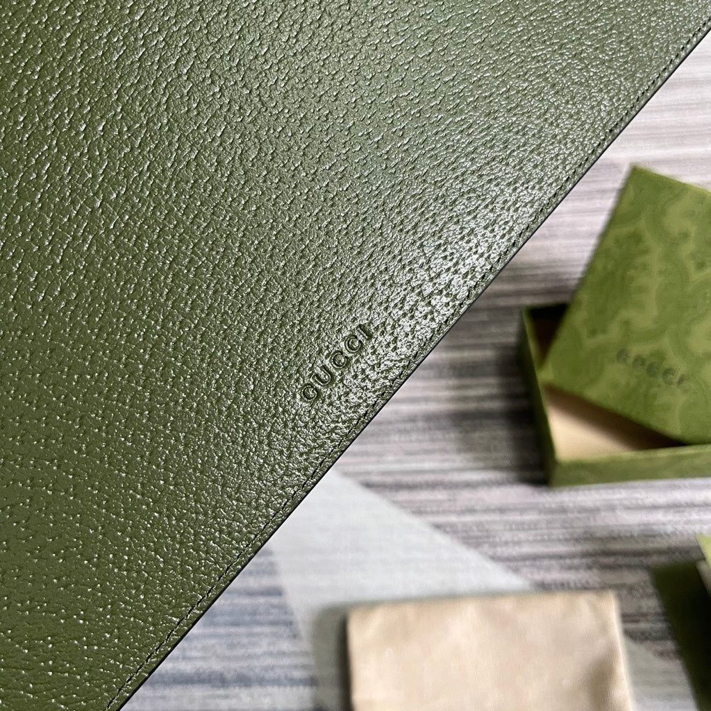 マーモント ポーチ 30 アーミーグリーン ラムスキン