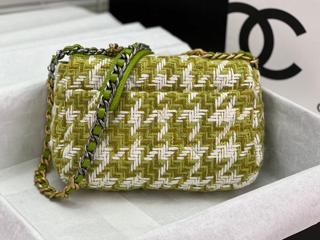 スモールフラップバッグ 26インチ ライトグリーンミックスホワイトツイード シルバー＆ゴールドチェーン