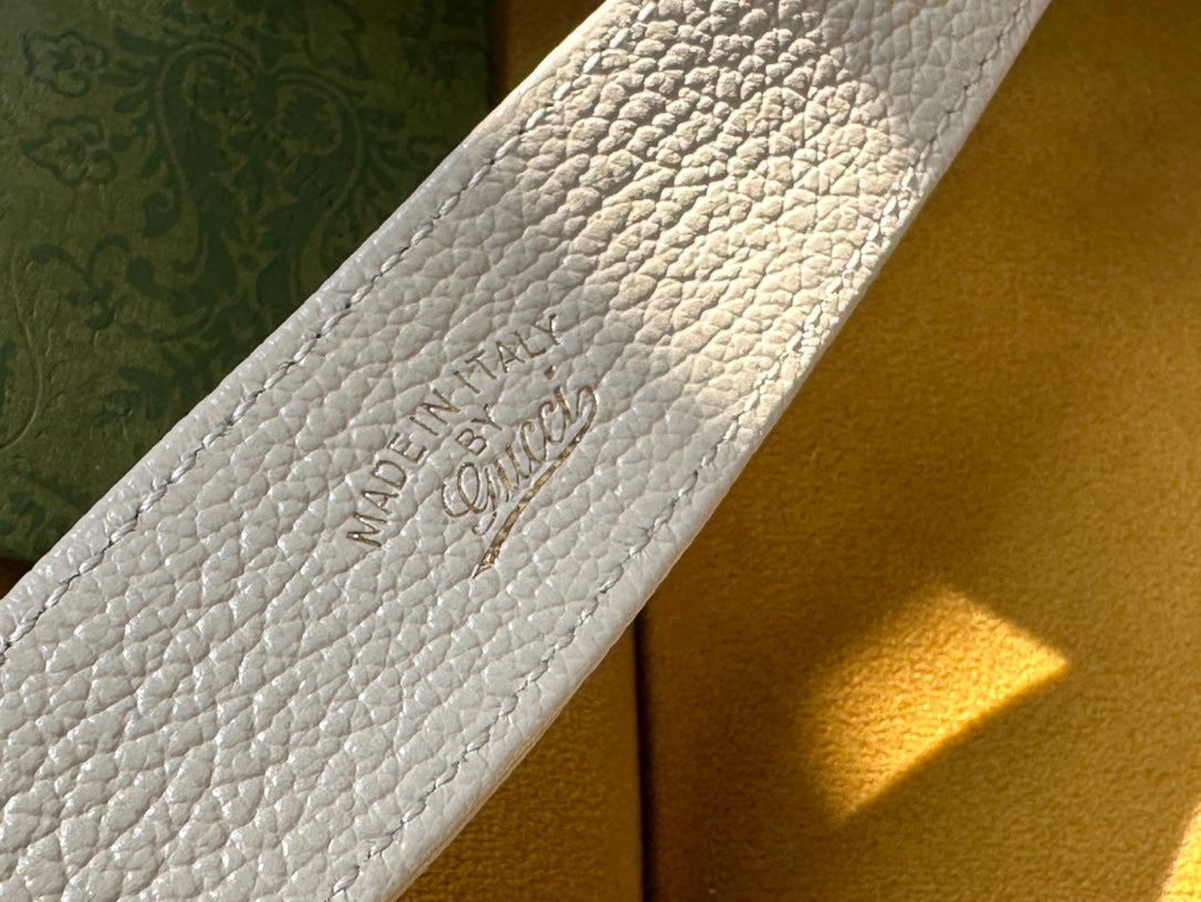 ショルダーバッグ 25インチ ホワイトラムスキン ゴールド金具