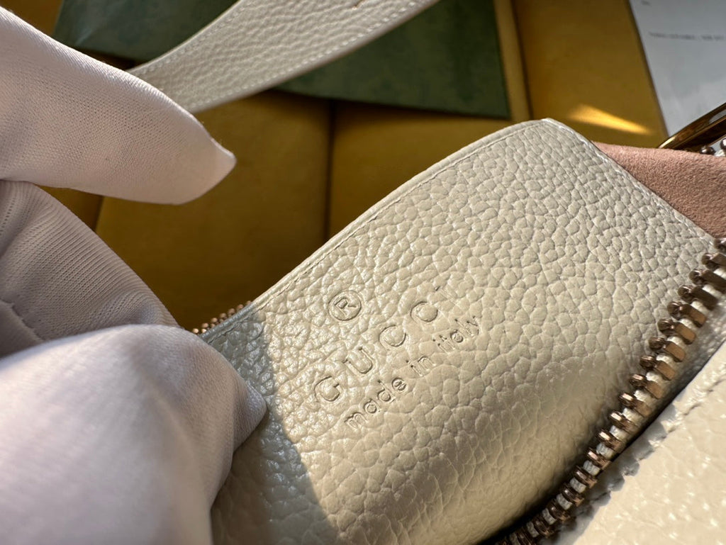 ショルダーバッグ 25インチ ホワイトラムスキン ゴールド金具