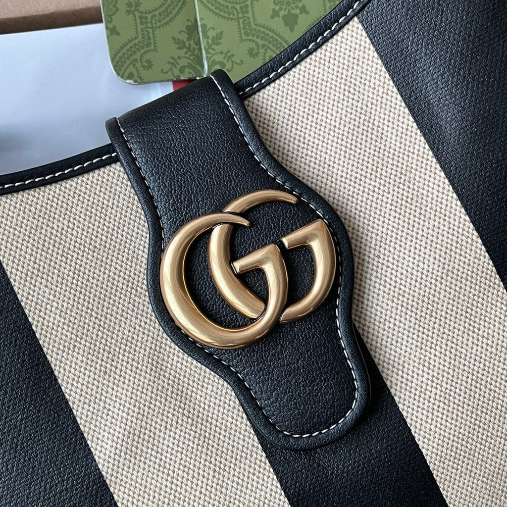 ミディアムショルダーバッグ 39インチ ベージュキャンバスミックス ブラックカーフスキン ゴールド金具