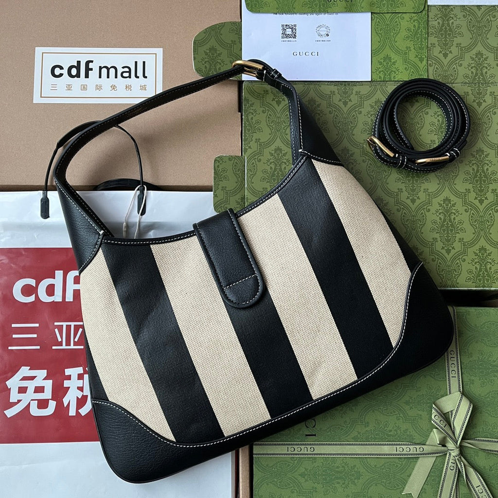 ミディアムショルダーバッグ 39インチ ベージュキャンバスミックス ブラックカーフスキン ゴールド金具