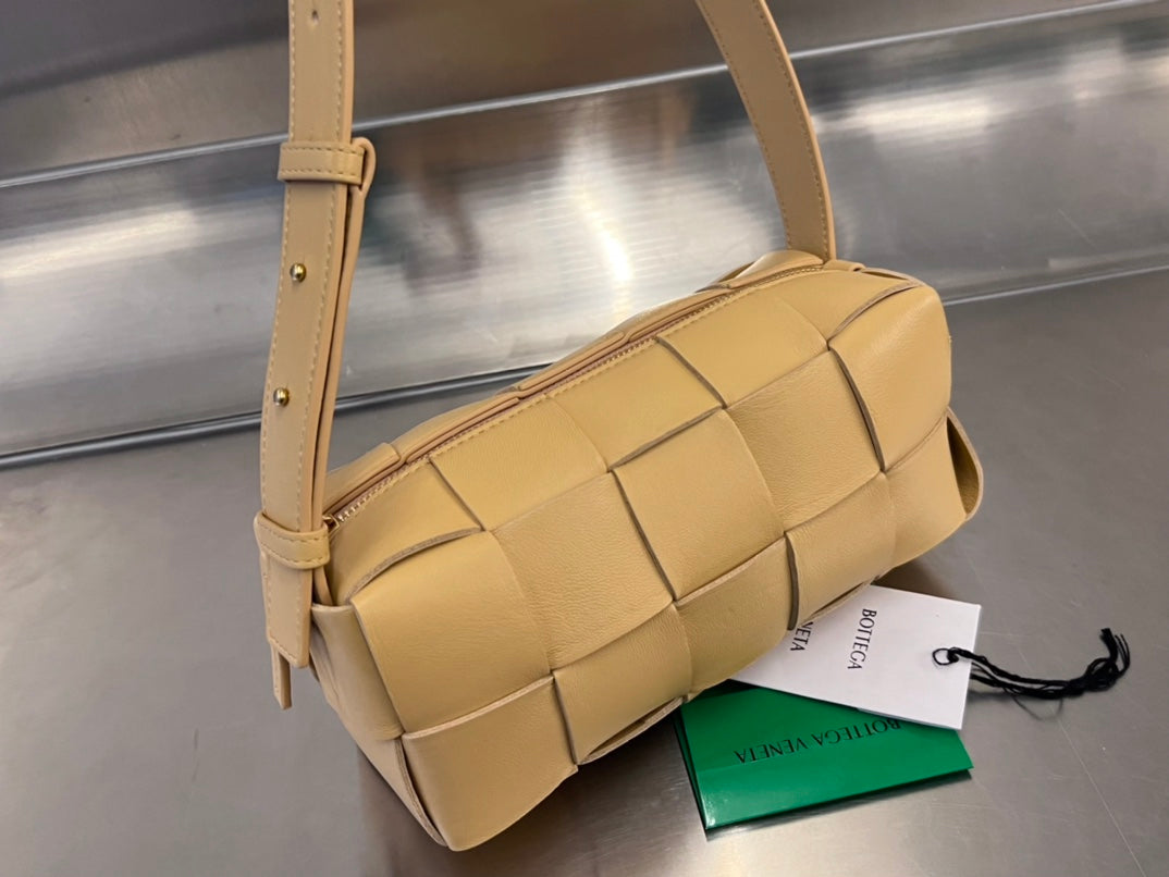 ブリックカセット28 ハーベストゴールドカーフスキン