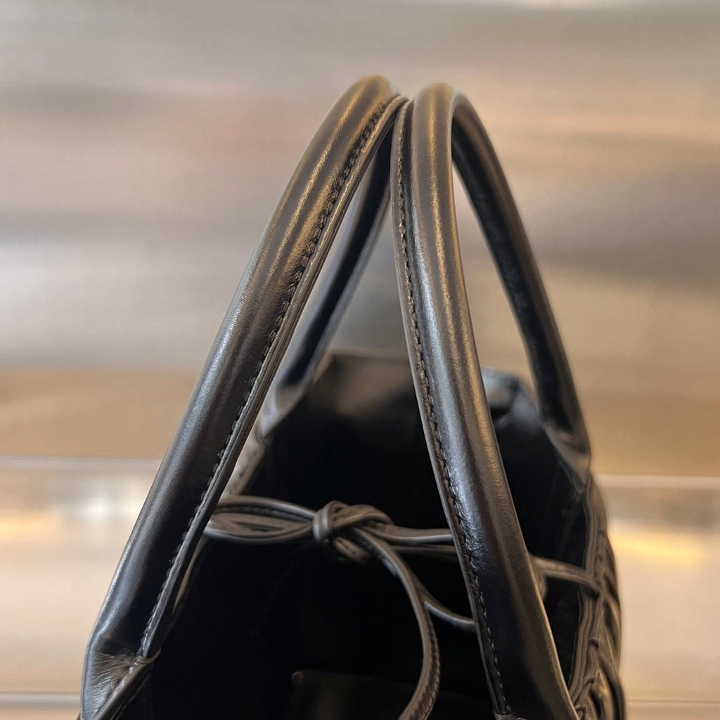 SMALL ARCO TOTE 30 IN BLACK SOFT LAMBSKIN