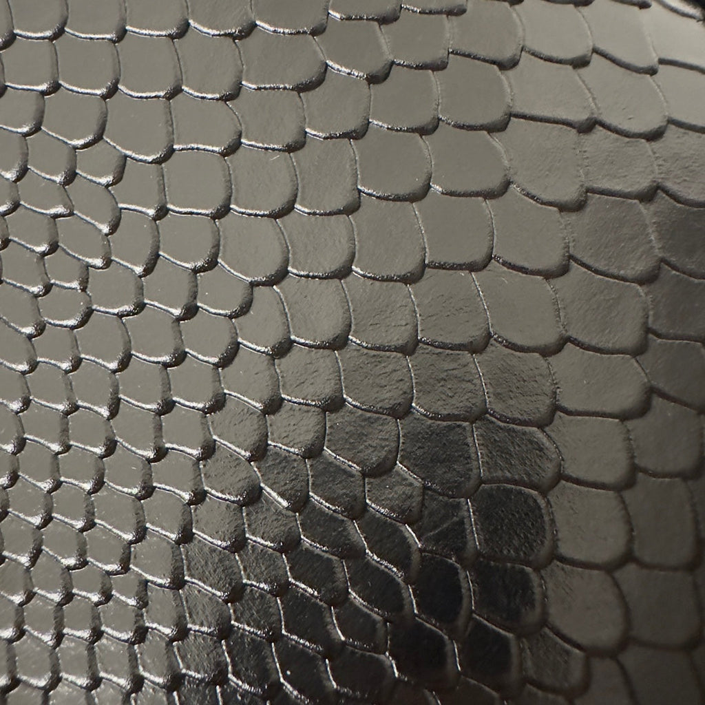 LE 5 À 7 ハンドバッグ 24インチ スネークパターン ブラック カーフスキン