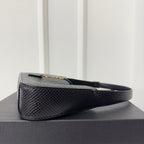 LE 5 À 7 ハンドバッグ 24インチ スネークパターン ブラック カーフスキン