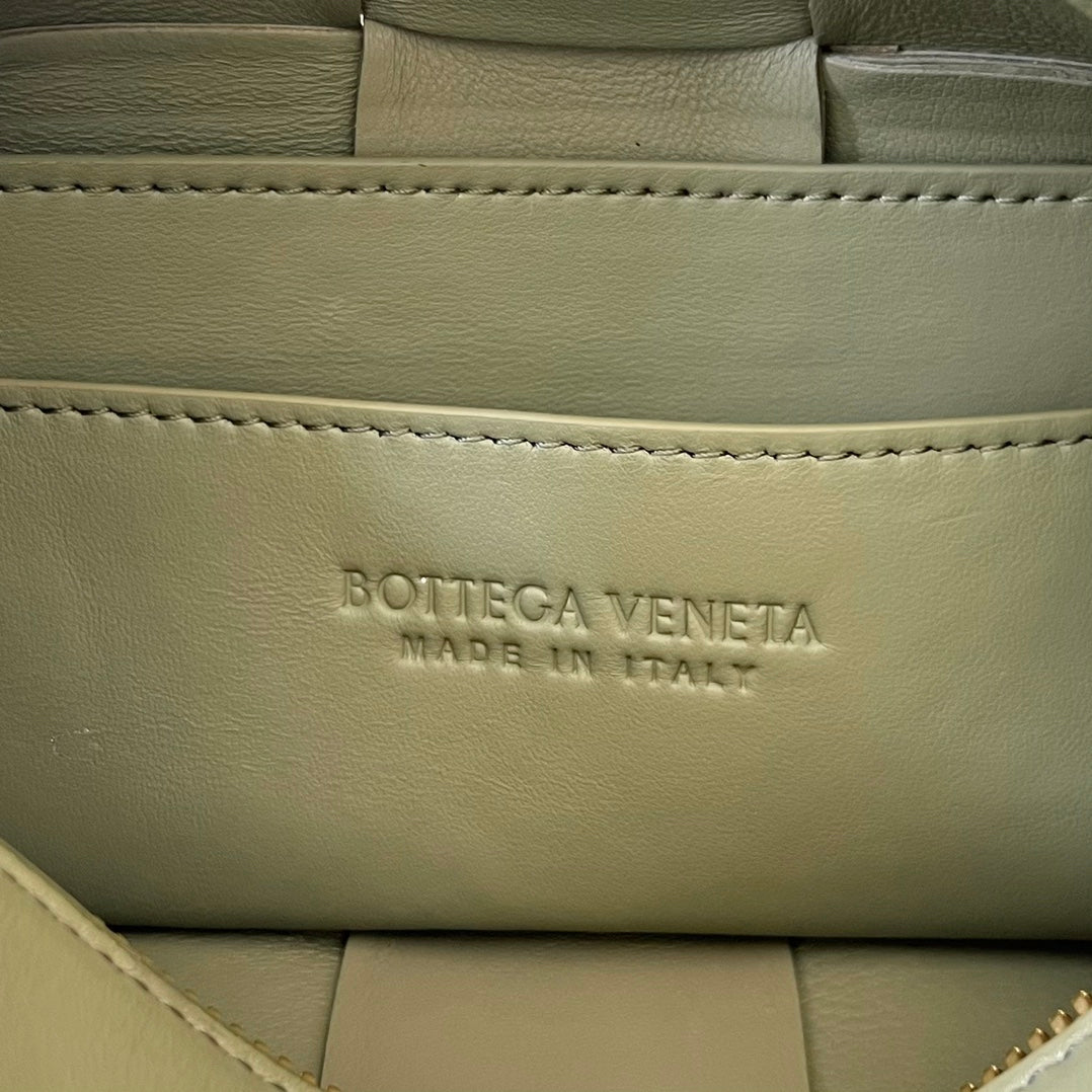 ブリックカセット28 ジングリーンカーフスキン