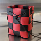 SMALL CASSETTE BUCKET 18 IN RED MIX BLACK CALFSKIN