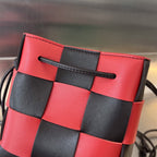 SMALL CASSETTE BUCKET 18 IN RED MIX BLACK CALFSKIN