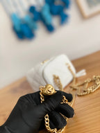 CC MINI 10 バニティ（ホワイトカーフスキン、ゴールドハードウェア）