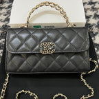 CC KELLY 18 バッグ（ブラックカーフスキン、ゴールド金具付き）